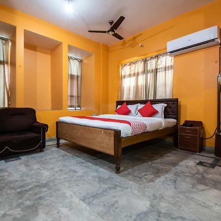 Oyo 29792 Piyush Hajipur Exterior photo