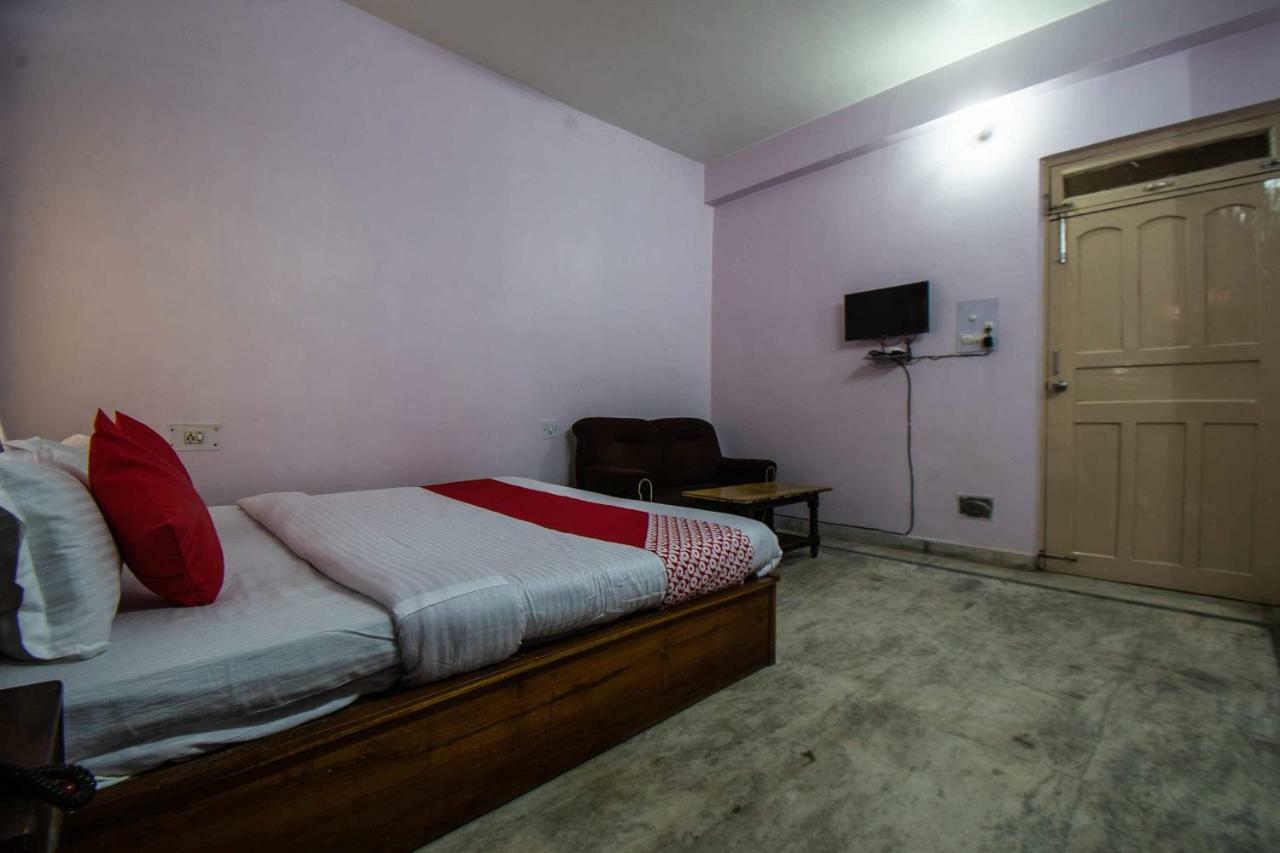 Oyo 29792 Piyush Hajipur Exterior photo