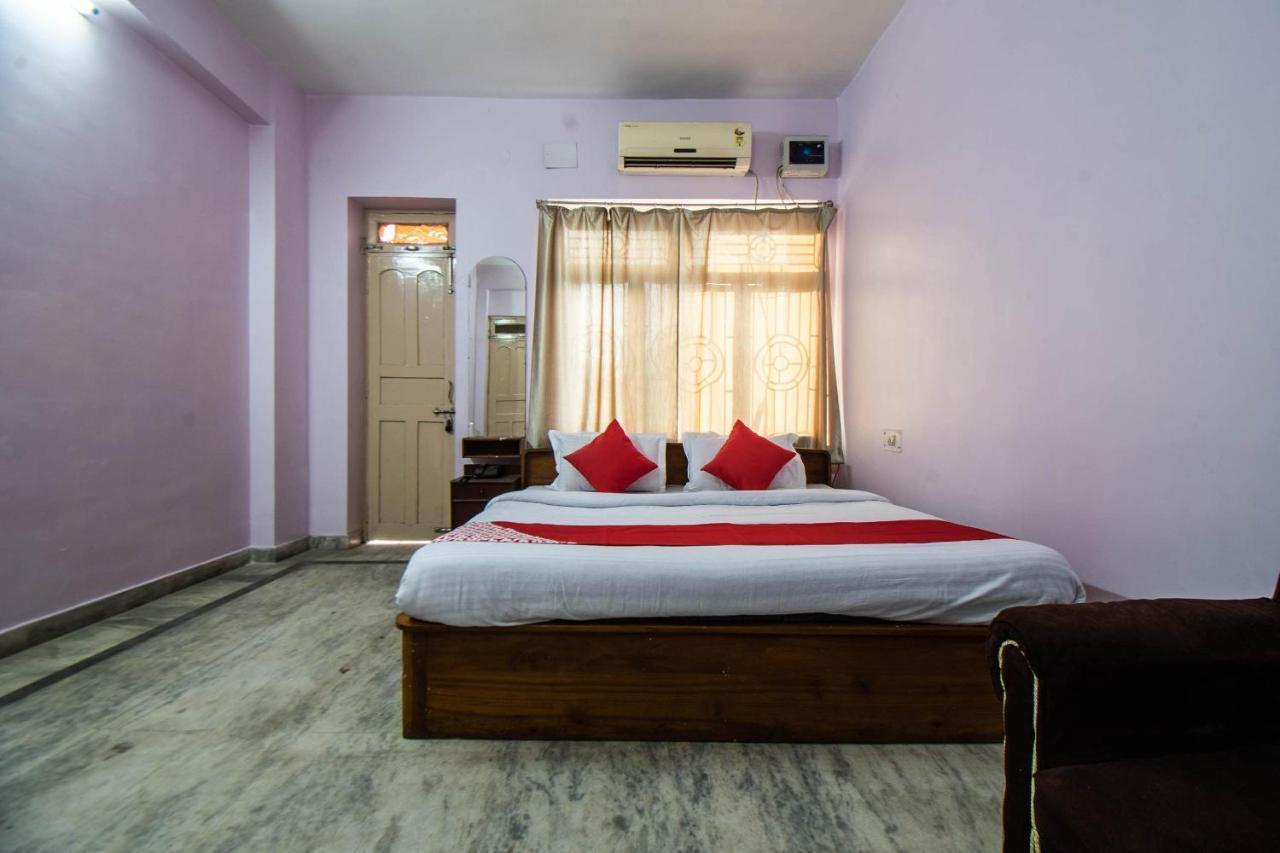 Oyo 29792 Piyush Hajipur Exterior photo